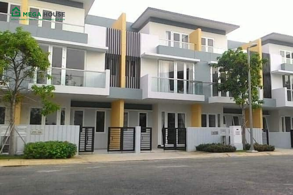 Năm 2015 Khang Điền mở bán Dự án nhà phố Mega Village 